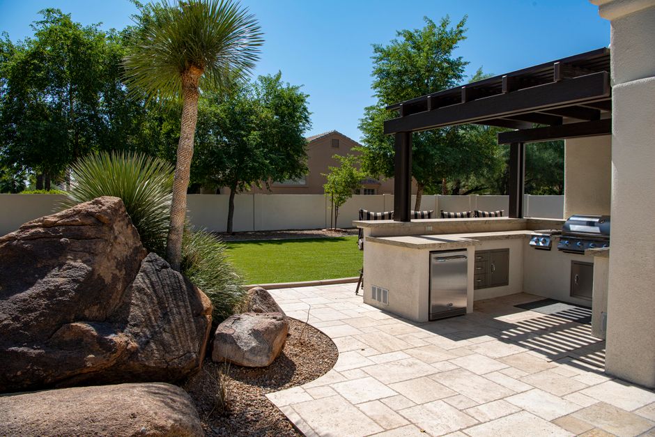 Paver patio vs stamped concrete: Which one won't crack in 3 years? — guide cover photo