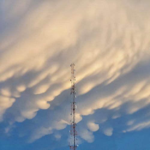 Fotobanka s bezplatnými fotkami na tému mammatus, modrá obloha, mraky