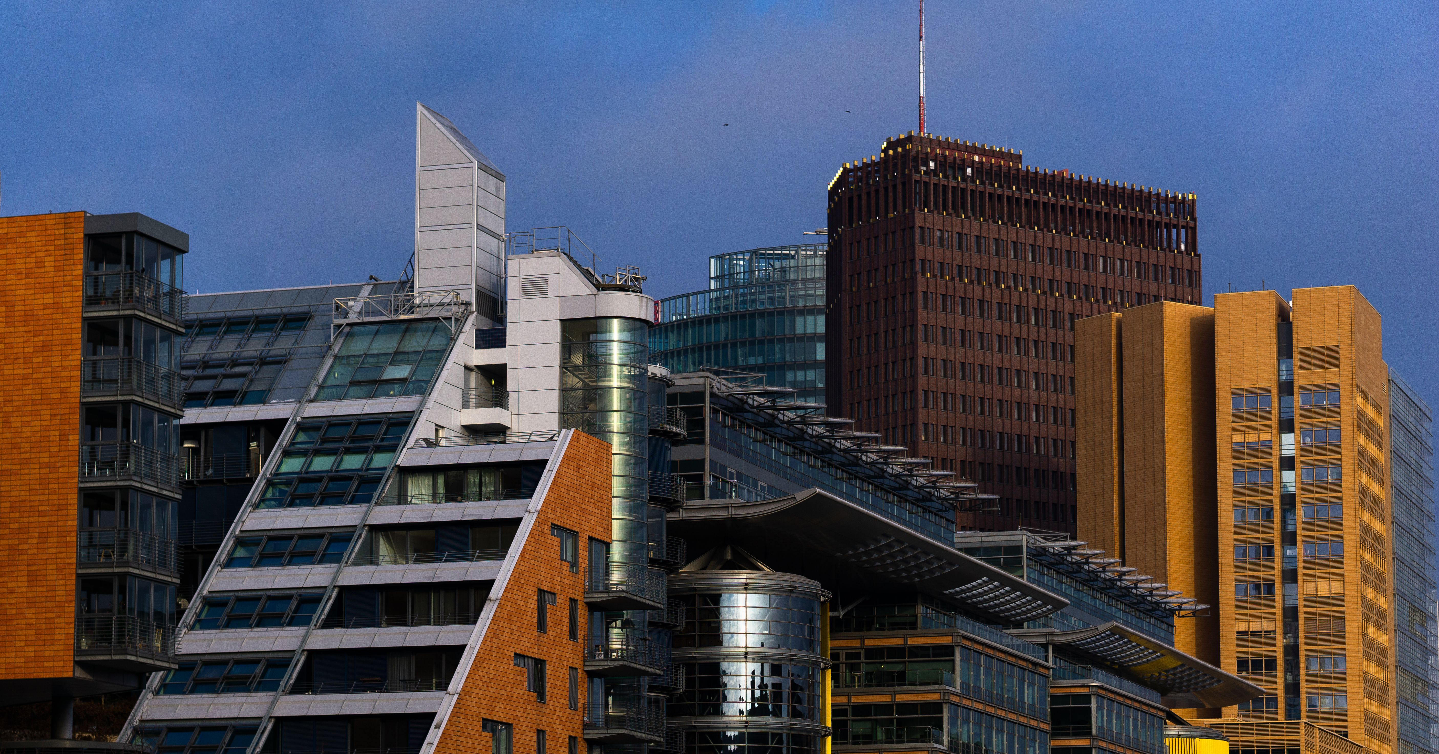 Cross-Border Legal Architects Lead