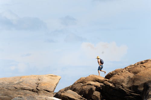 Kostenloses Stock Foto zu abenteuer, blauer himmel, draußen