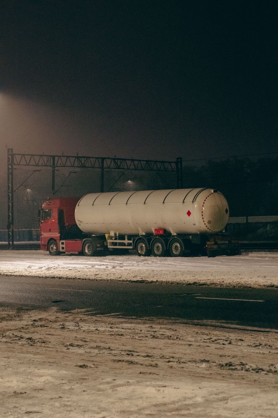 Oil storage terminal