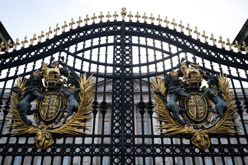 Free Close-Up of Gate of Buckingham Palace Stock Photo