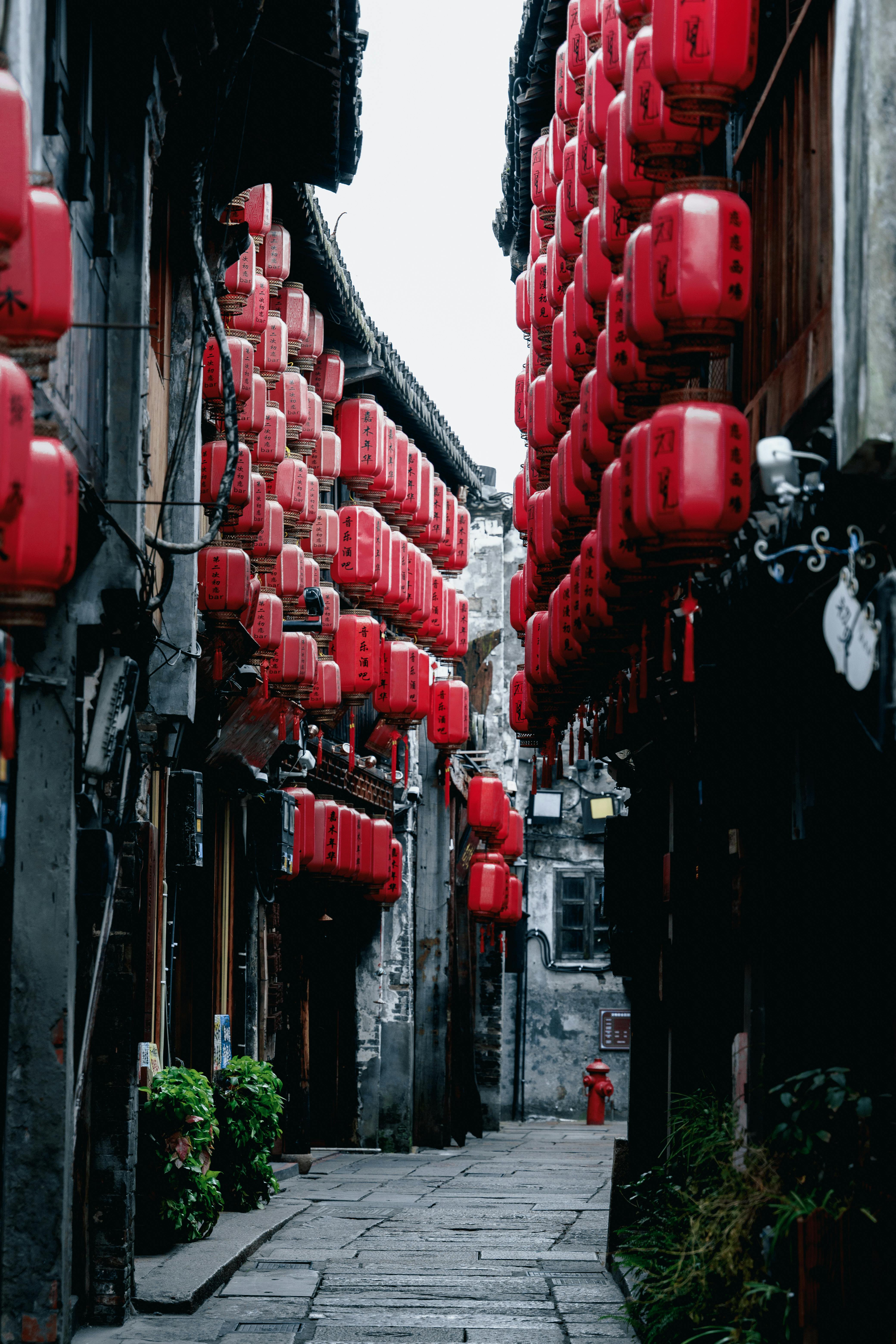 red lantern alley