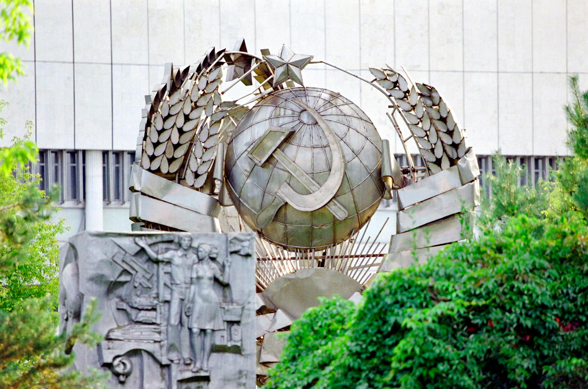 Soviet Monument in Moscow