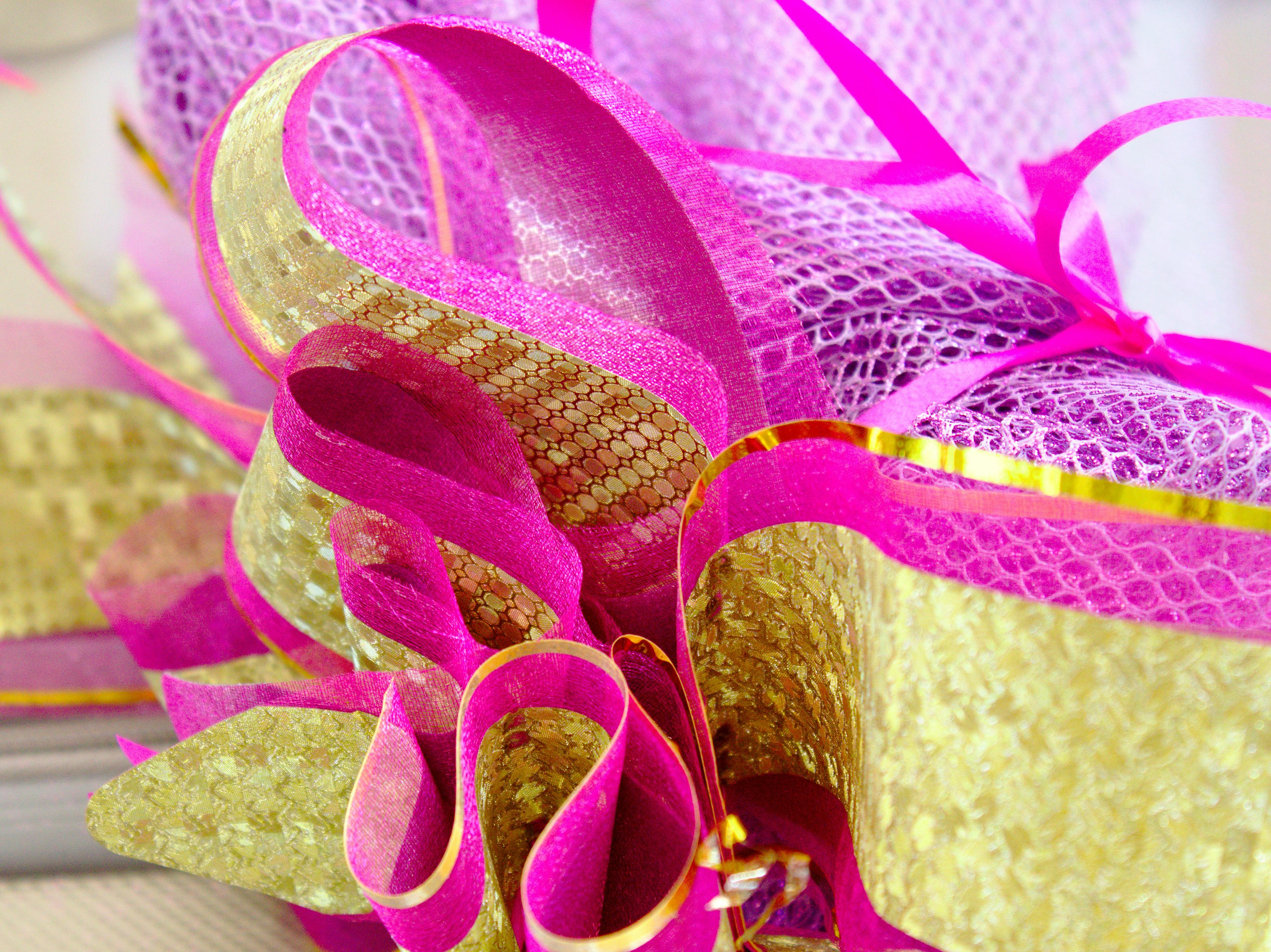 Free stock photo of gift, gift packaging, ribbon