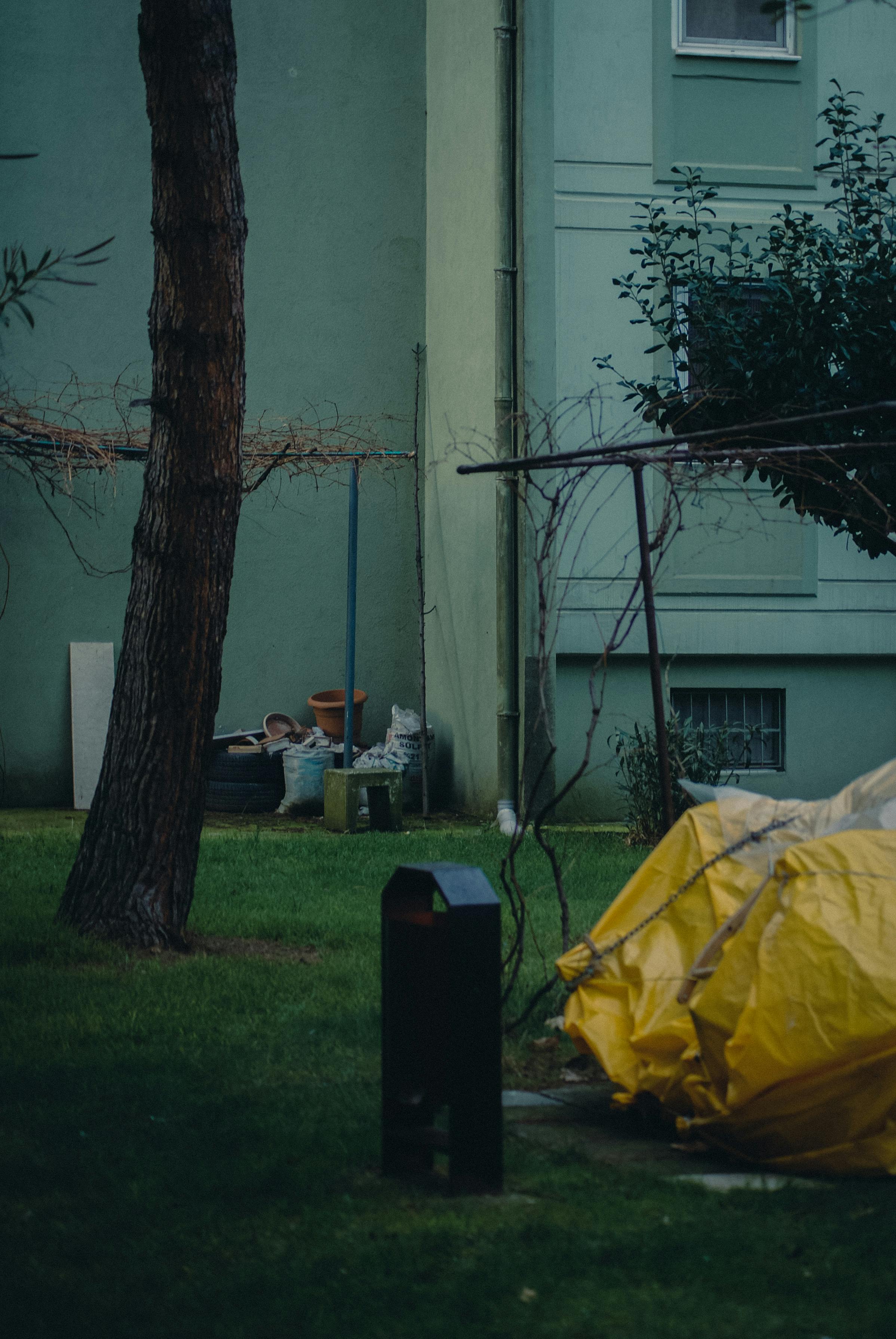 Junks and Trash in the Backyard · Free Stock Photo