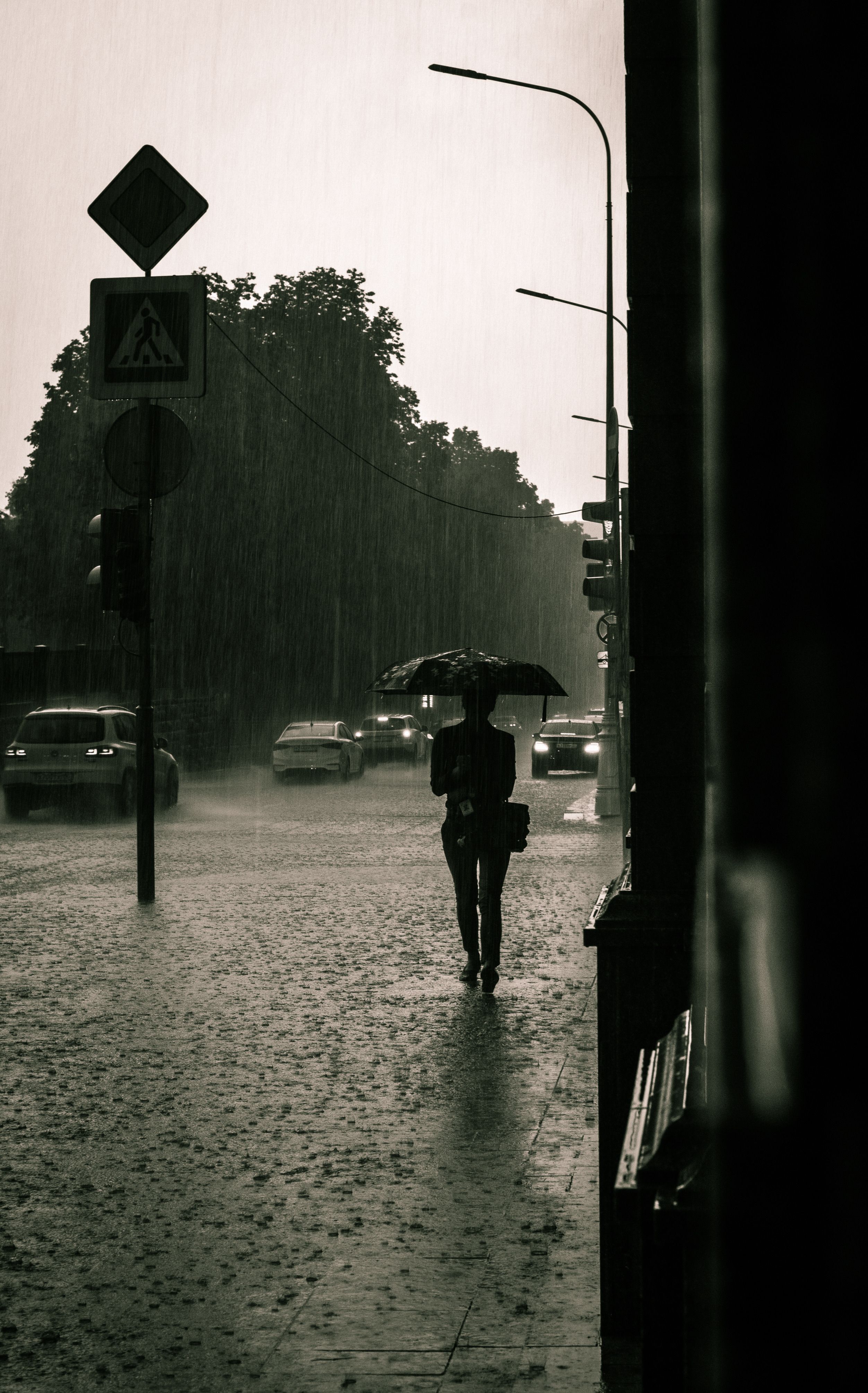 Black Rain Falls on Moscow After Ukraine's Largest Drone Strike Hits Oil Refinery