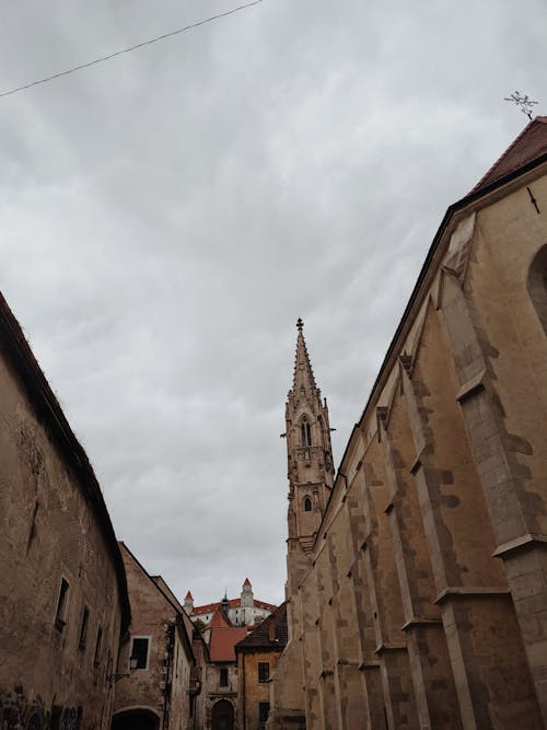 Gratis arkivbilde med gamle bygninger, gamleby, katedral