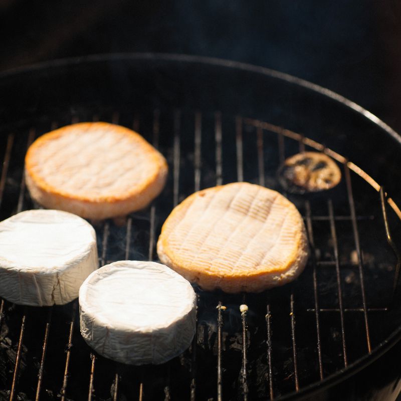 30-Minute Sourdough Discard Roasted Beet and Goat Cheese Rounds