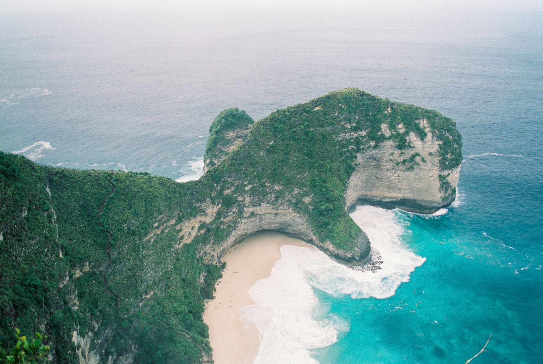 Nusa Penida Bali: Surga Tersembunyi yang Wajib Kamu Kunjungi