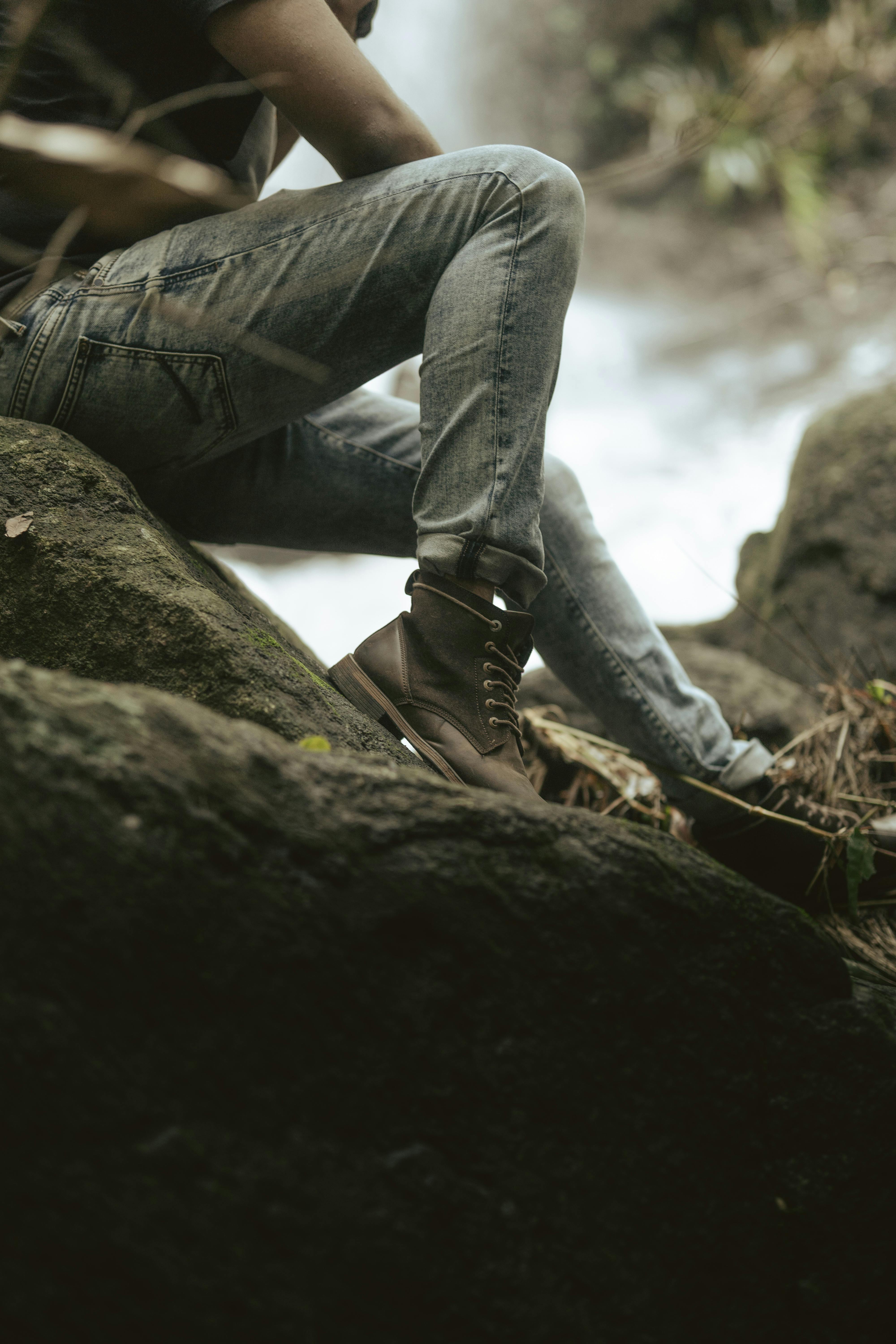 Is it better to hike in jeans or sweatpants?