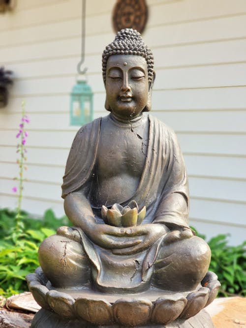 Kostenloses Stock Foto zu buddha, draußen, figur