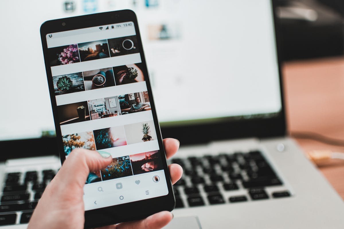 Expectant parent scrolling social media for ultrasound studios