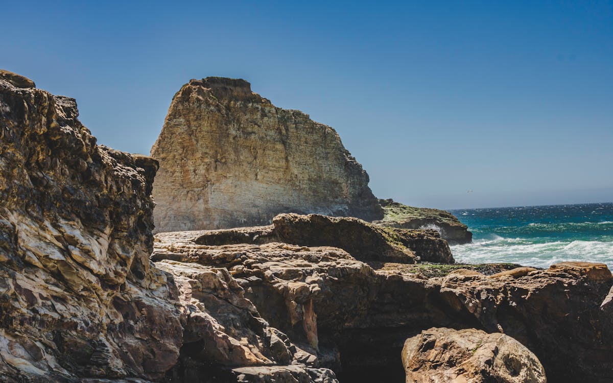 Immagine gratuita di costa della scogliera, rocce, scogliera