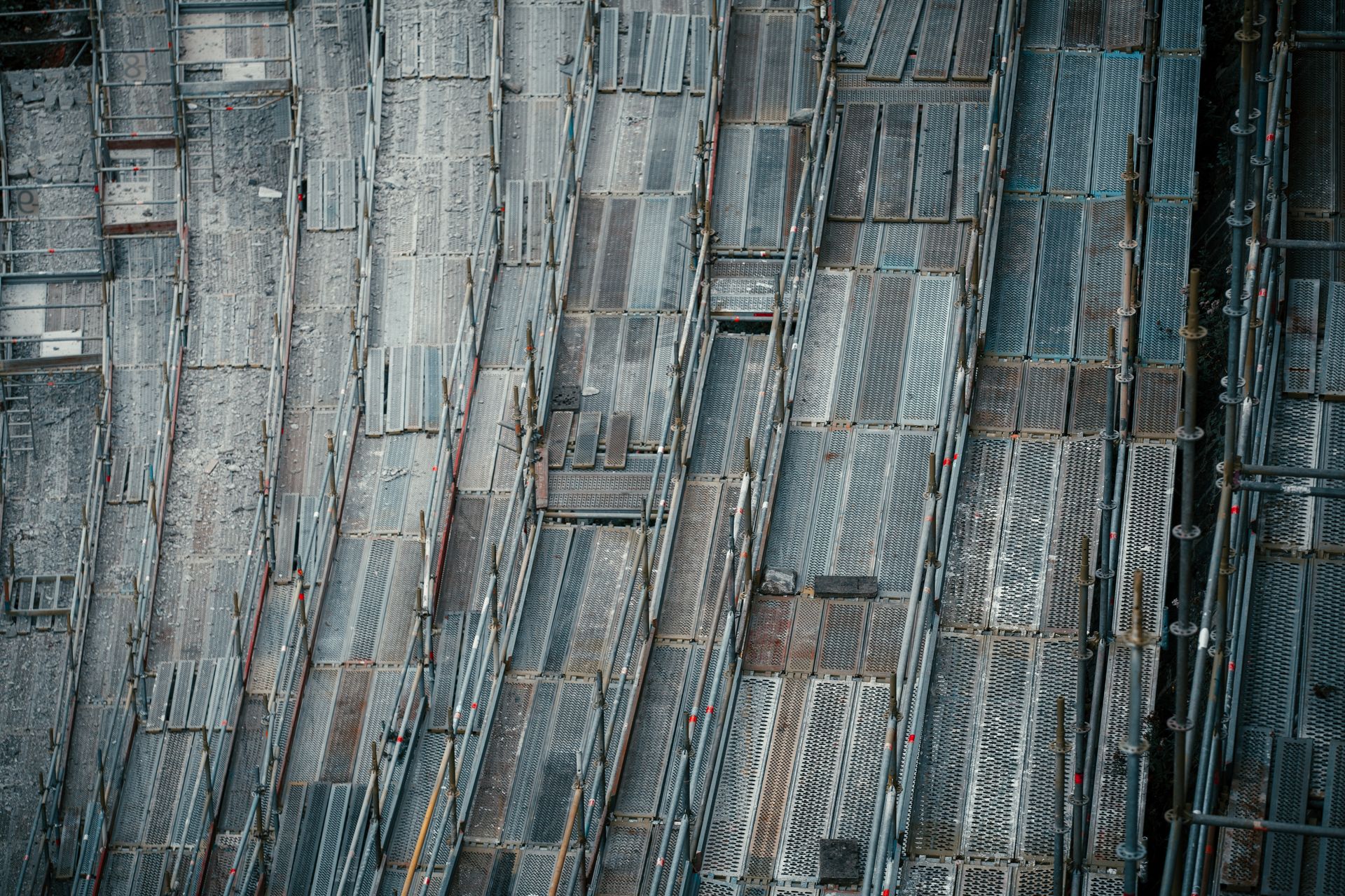 Scaffoldings and Metal Platforms