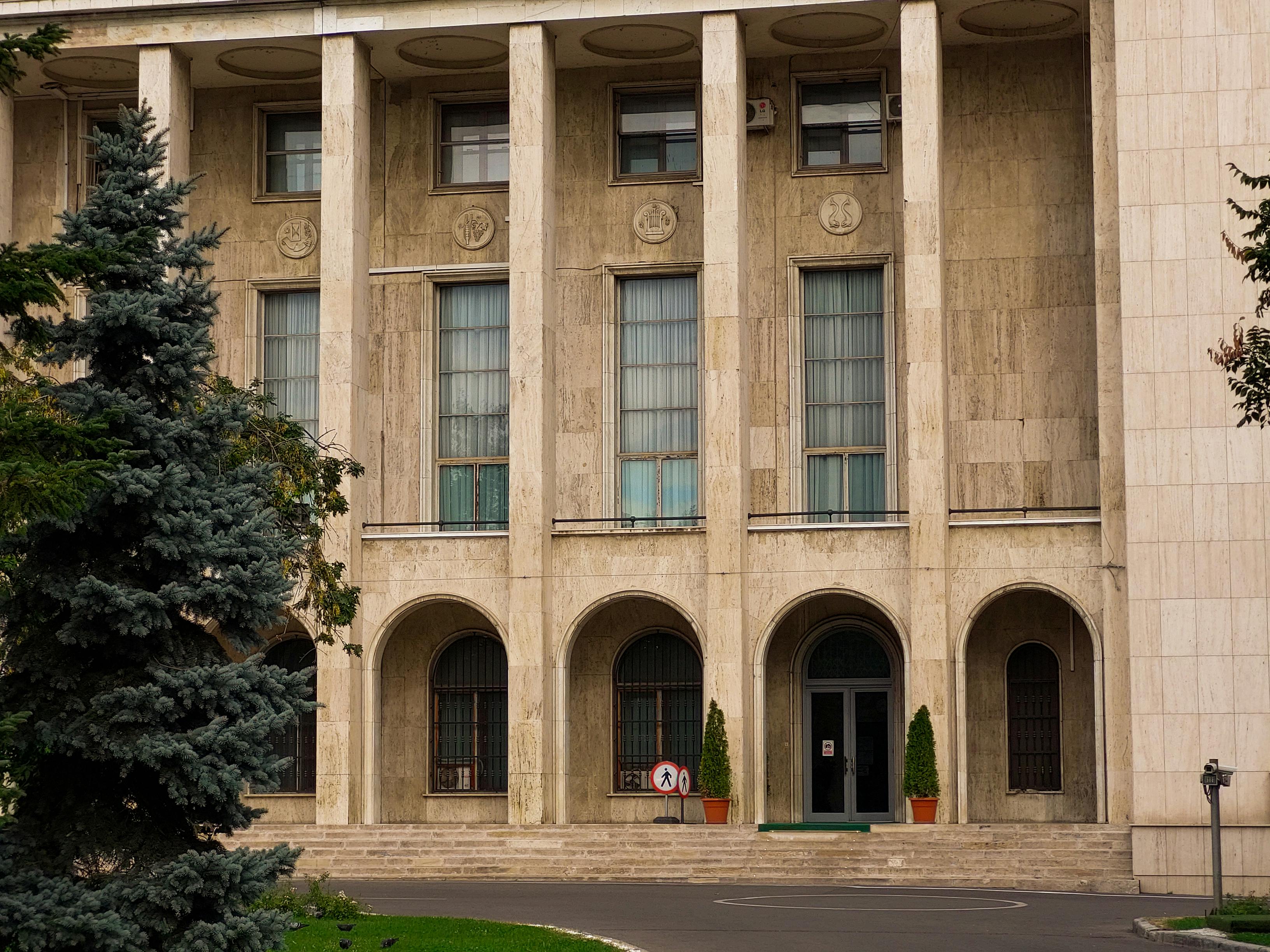 general mills government relations — Photo by Botond Czapp on Pexels