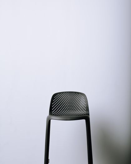 Black bar stool, photo by Roman Ska on Pexels