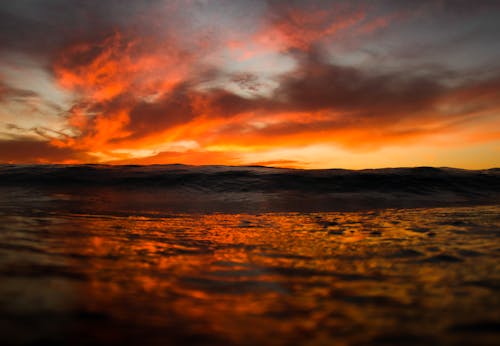 Kostnadsfri bild av gryning, gyllene timmen, havsvågor