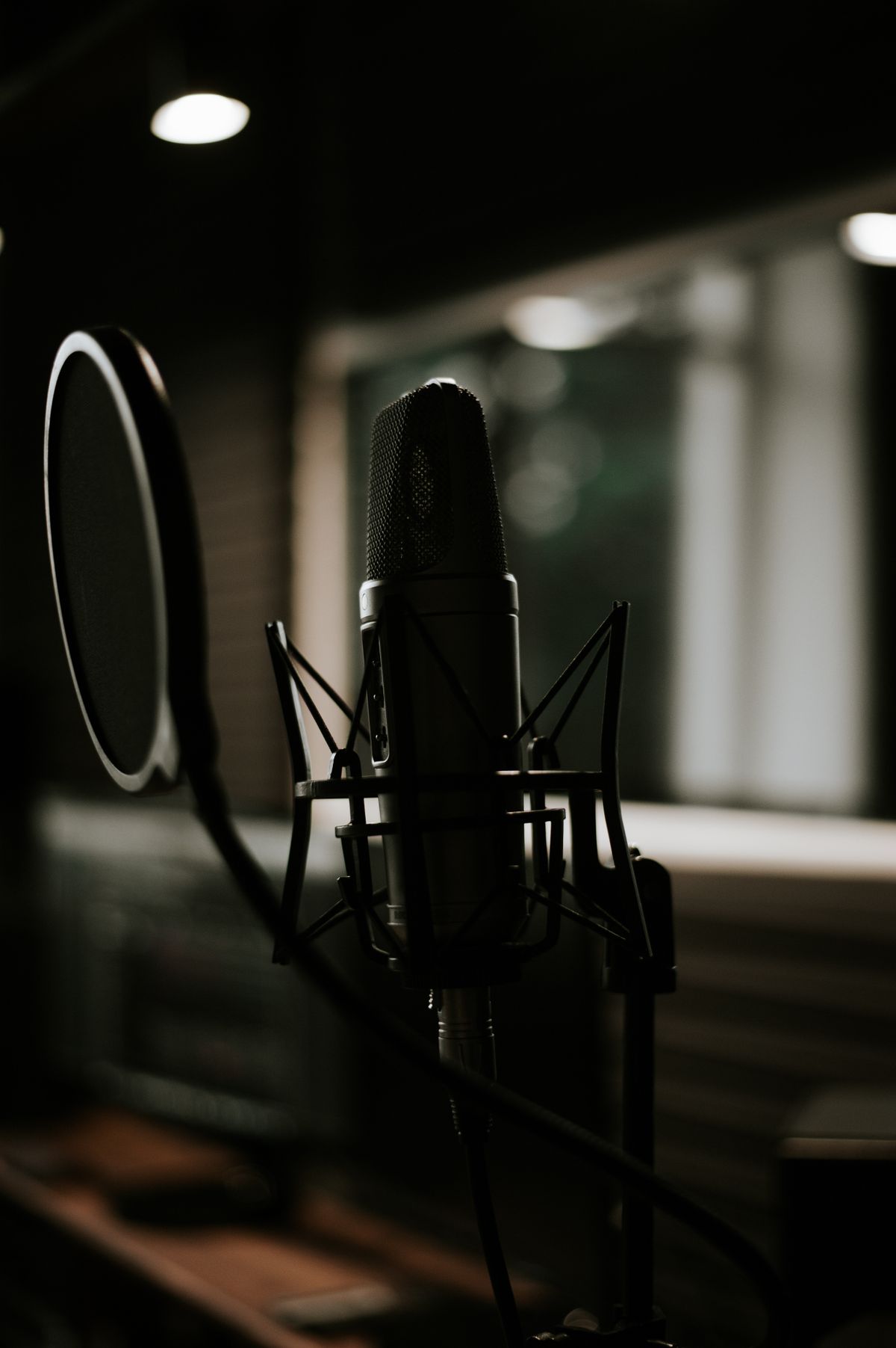 Microphone dans un studio d’enregistrement
