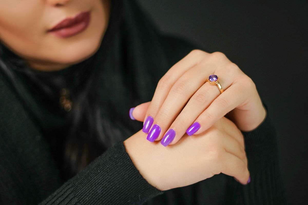 Short manicured nails with cute colorful micro-details