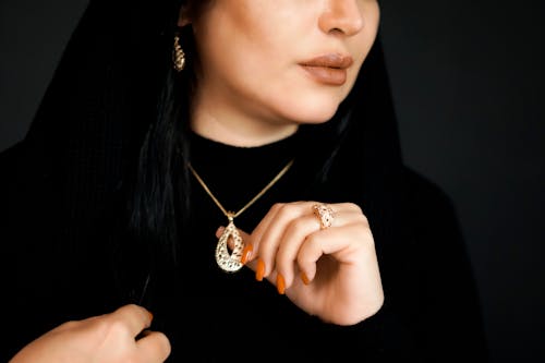 Δωρεάν στοκ φωτογραφιών με ιρανική κοπέλα, κοσμήματα, νύχι