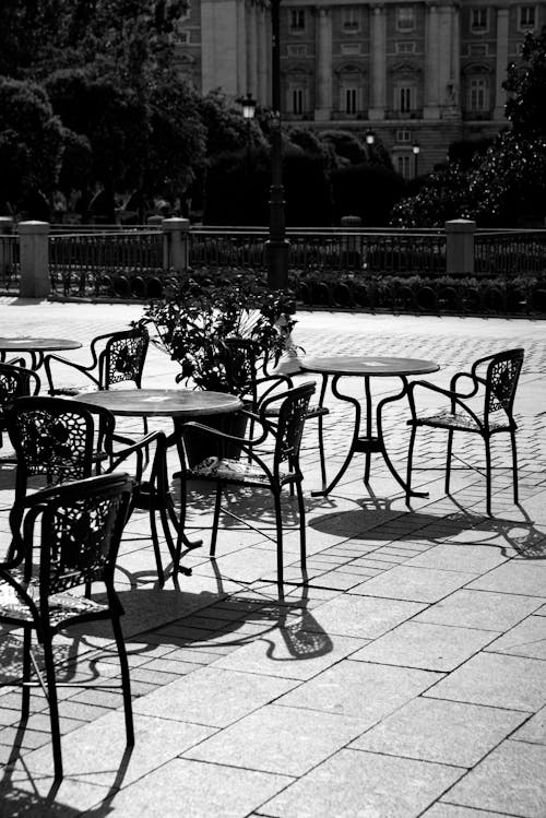 Free Black Metal Table and Chairs  Stock Photo
