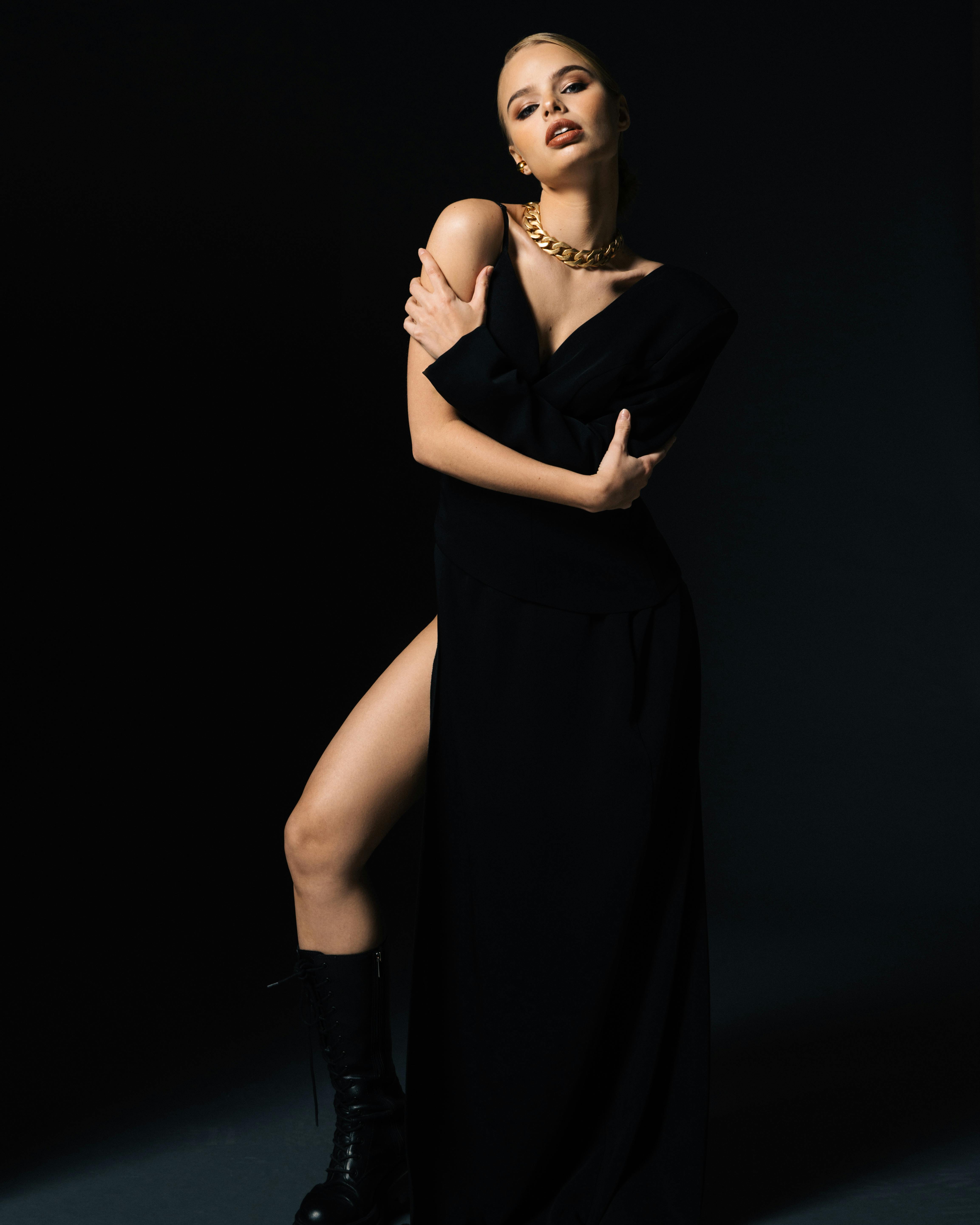 Woman in Black Dress  Free Stock Photo