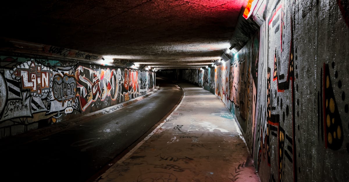 Does copper oxidize underground Minecraft