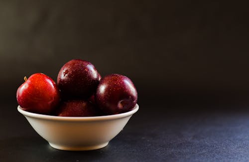 Free A Bowl of Apples Stock Photo