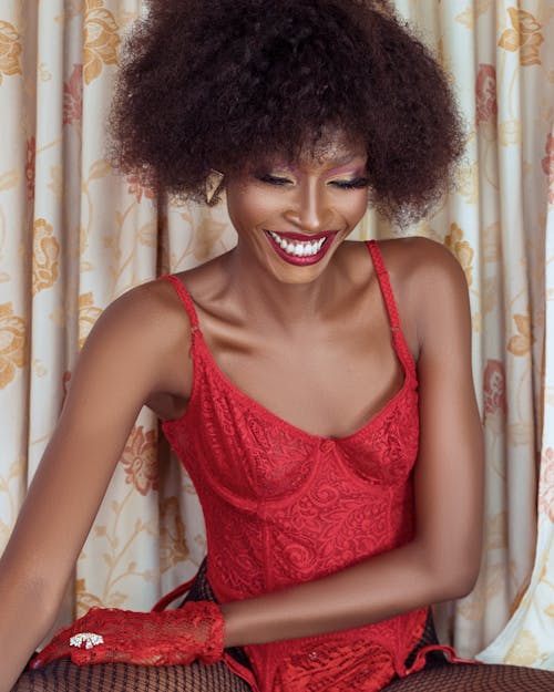 Fotos de stock gratuitas de cabello afro, feliz, lencería