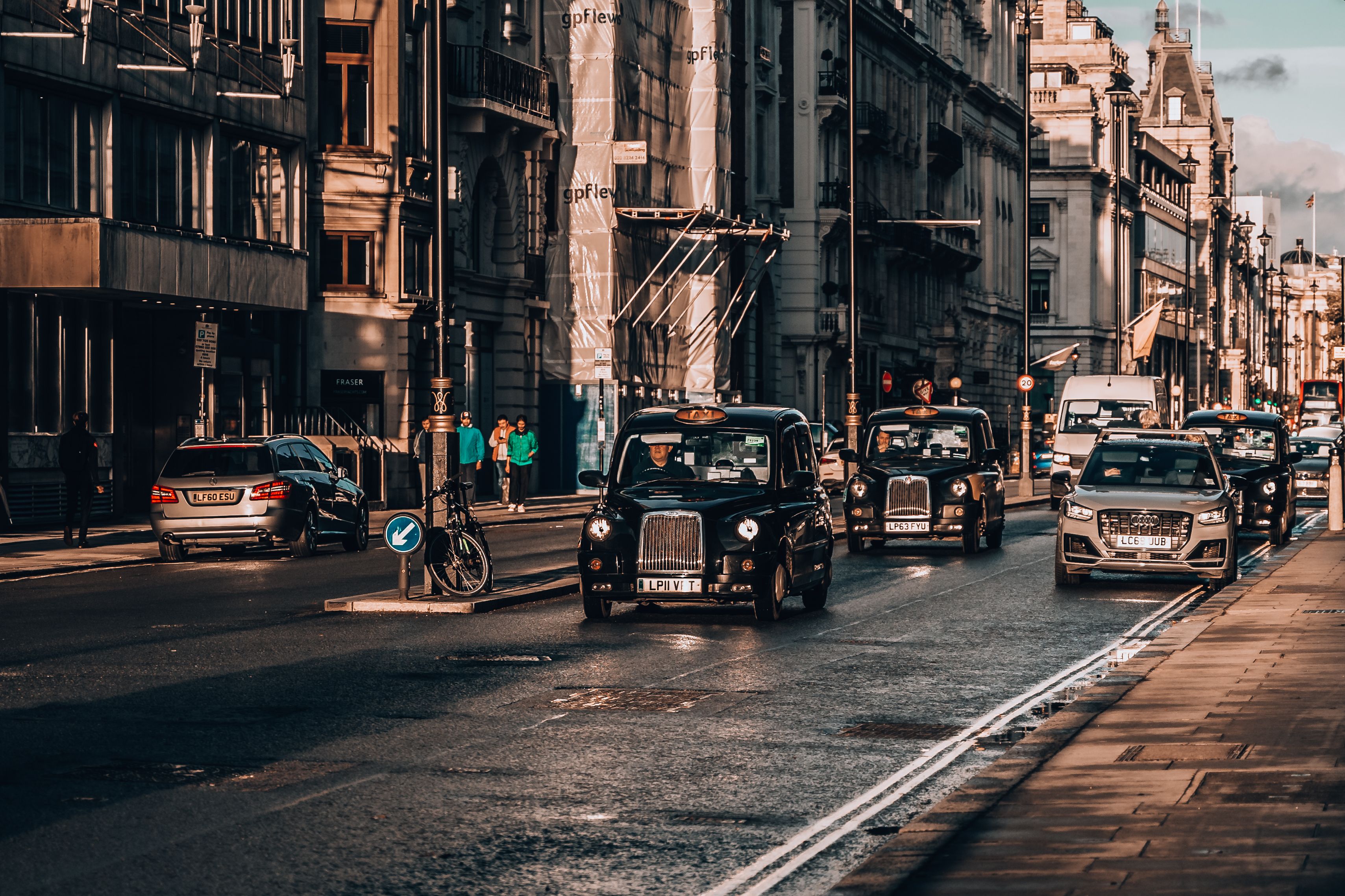 United Kingdom Electric Vehicle Range Extender - Market Analysis, Forecast, Size, Trends and Insights — Photo by Ben Kirby on