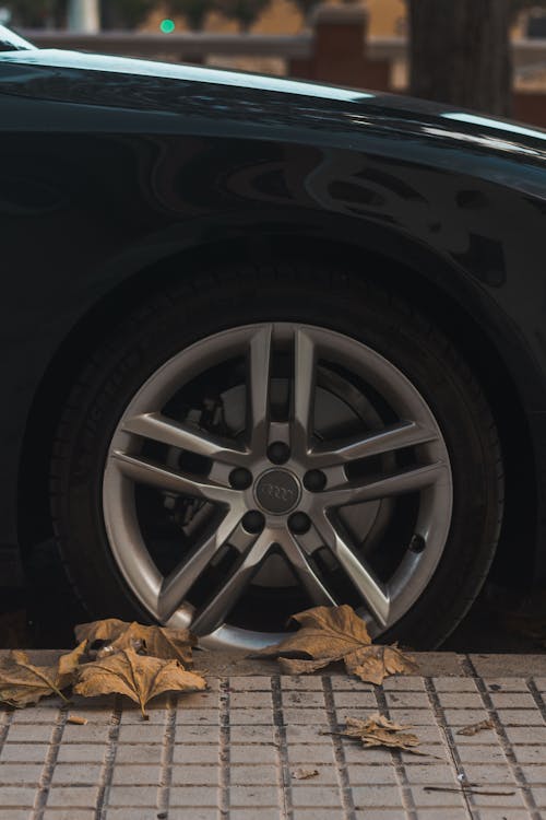 Gratis lagerfoto af Audi, bil, dæk