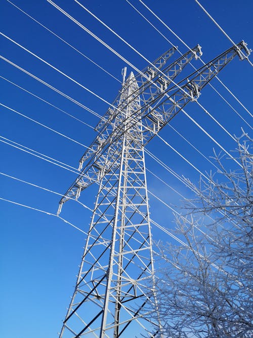 Free Low Angle Shot of a Transmission Tower Stock Photo
