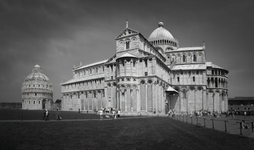Immagine gratuita di antico, bianco e nero, cattedrale