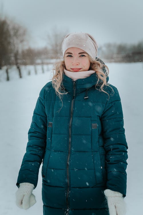 겨울, 눈, 니트 모자의 무료 스톡 사진