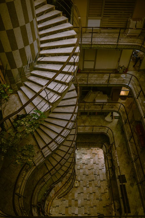 垂直拍攝, 建築, 樓梯 的 免費圖庫相片
