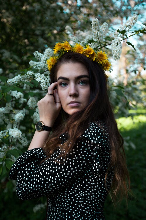 Free Photography of Wearing Flower Crown Stock Photo