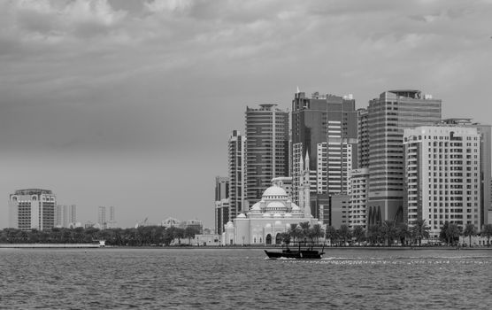 Boat Tour in Al Mawşil al Jadīdah