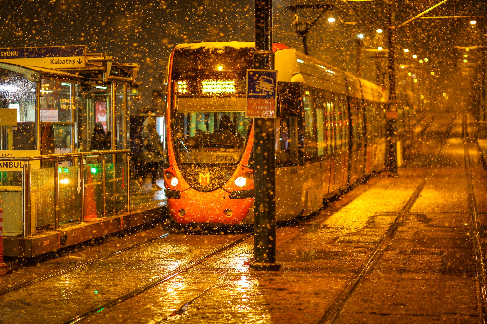 Jandarm din Timișoara a ajutat o vârstnică rătăcită să ajungă acasă