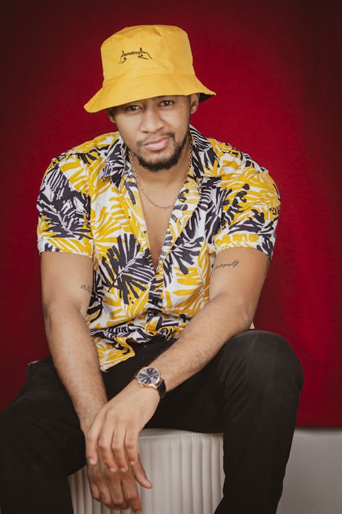 Foto stok gratis afrika asli, aktor, baju kuning