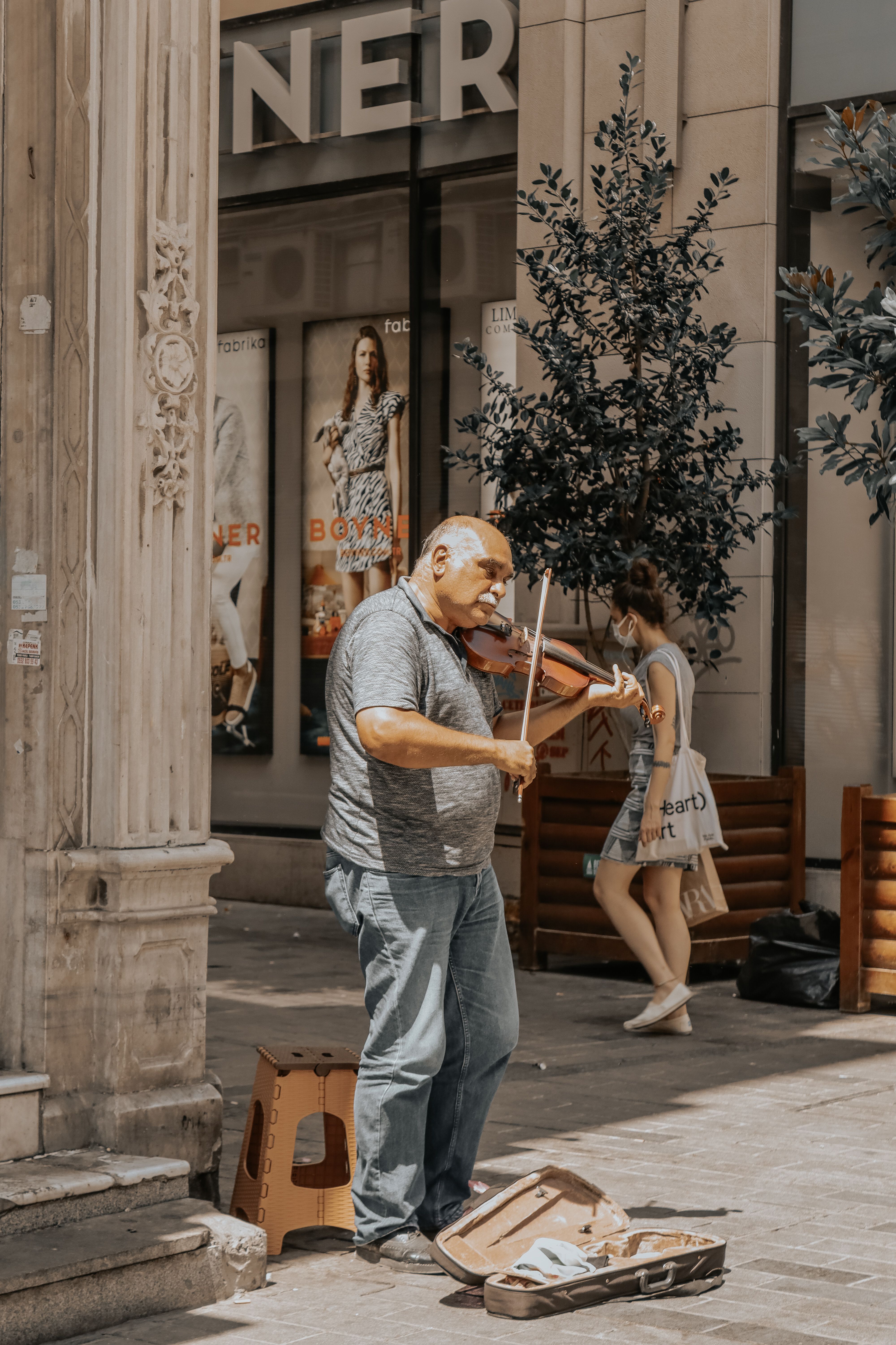 Busker in Traditional Clothing · Free Stock Photo