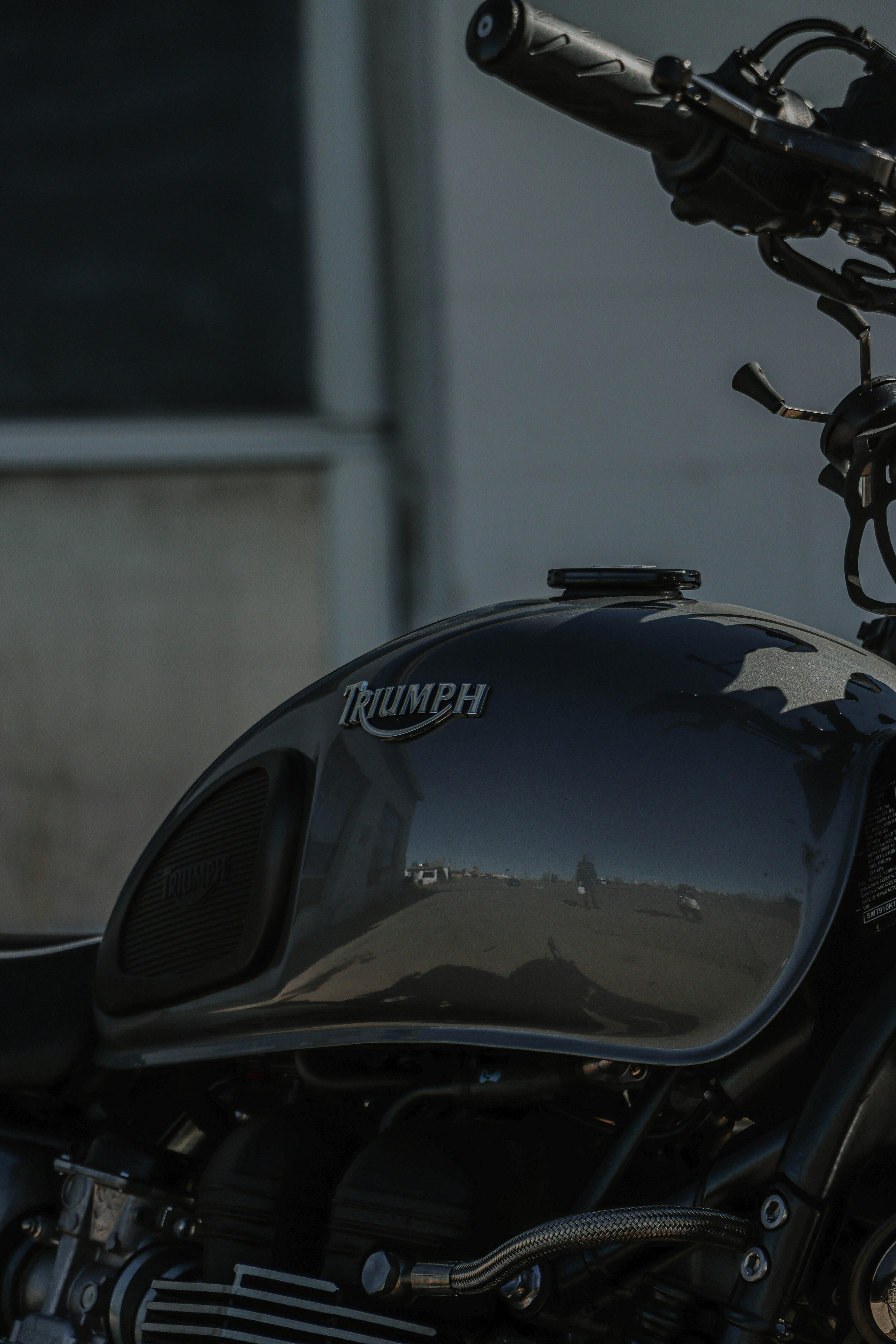 triumph bonneville t100 black wallpaper