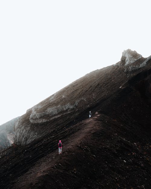 Fotobanka s bezplatnými fotkami na tému chôdza, exteriéry, hora