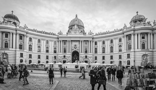 Fotos de stock gratuitas de arquitectura barroca, Austria, blanco y negro