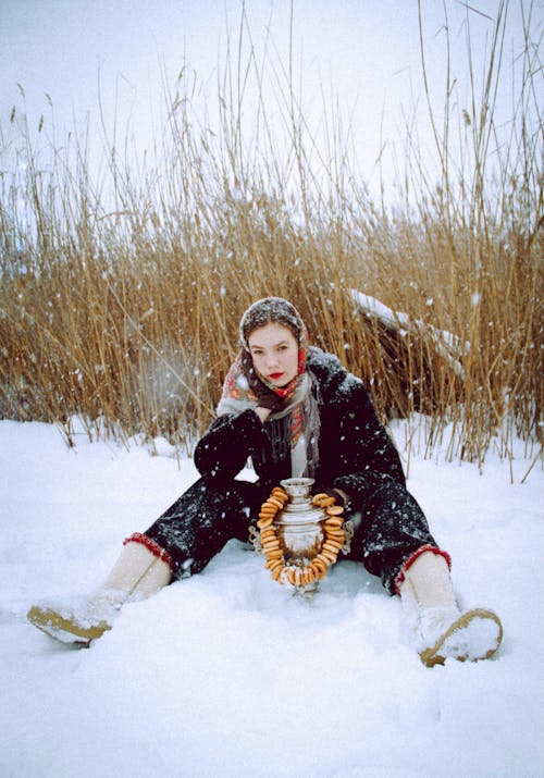 Kostnadsfri bild av kall - temperatur, kvinna, porträtt