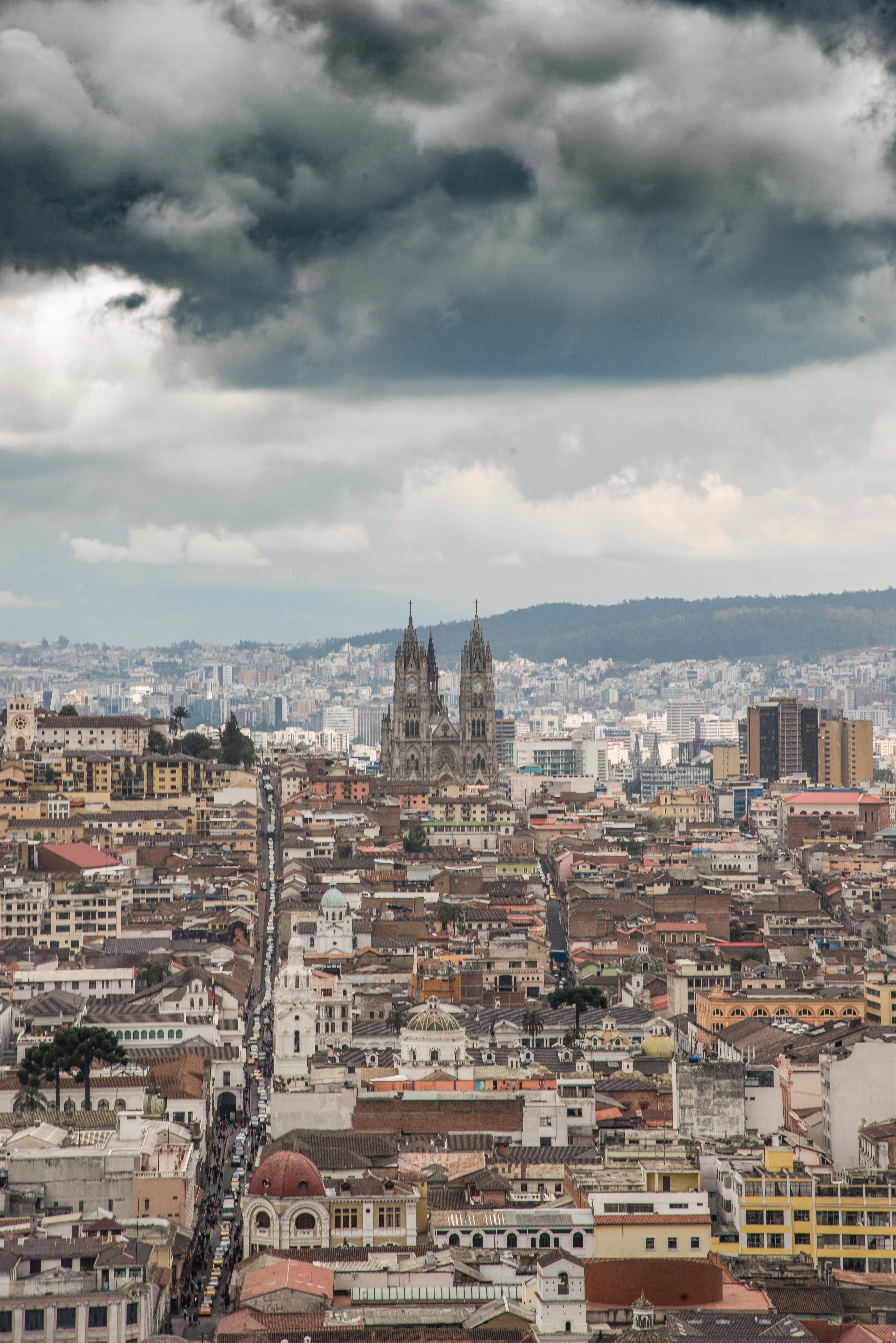 Impacto ambiental y turístico en Galápagos, Quito, Cuenca y Guayaquil: ¿cuál es el más visitado?
