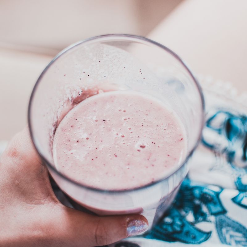 Mixed Berry Yogurt Smoothie
