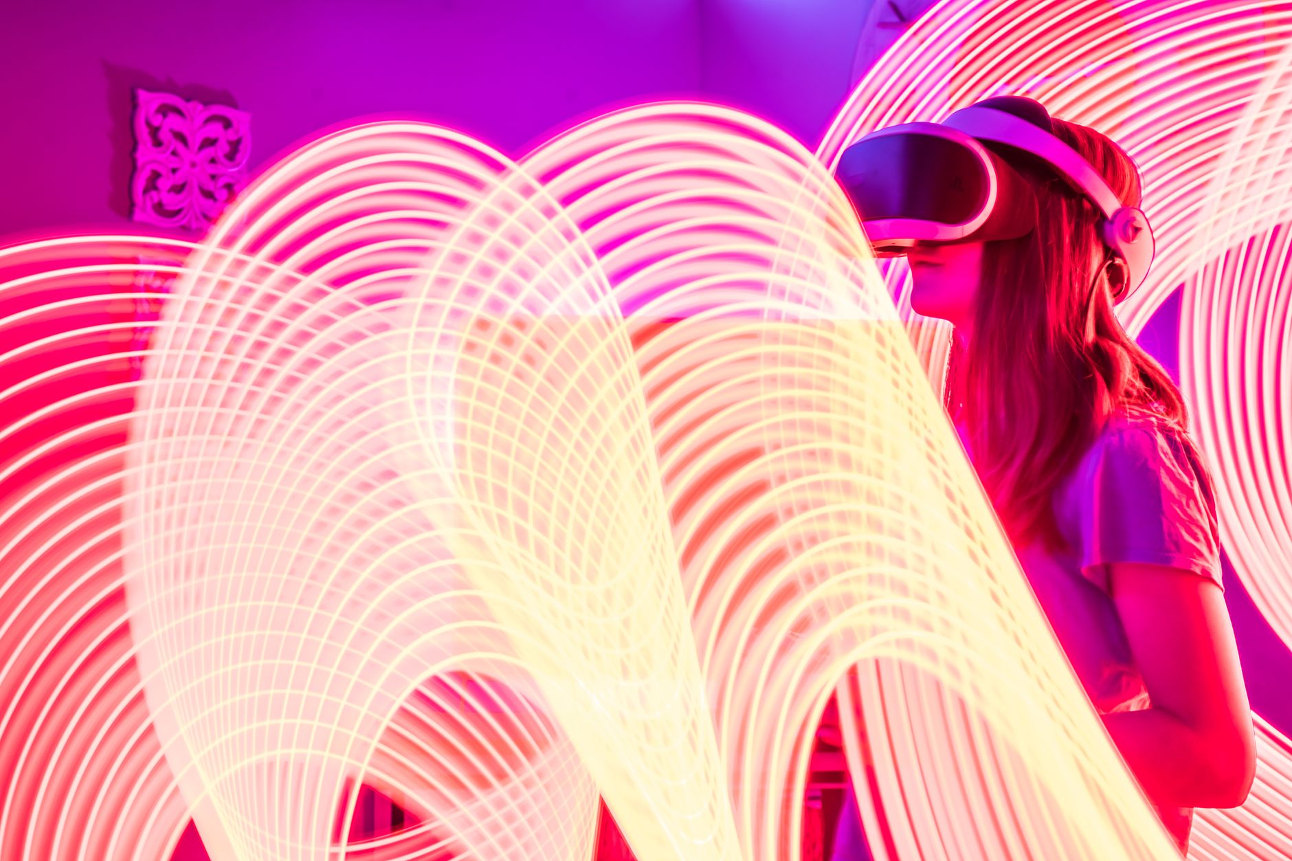 Foto profissional grátis de alegre, ambiente neon, arte clara