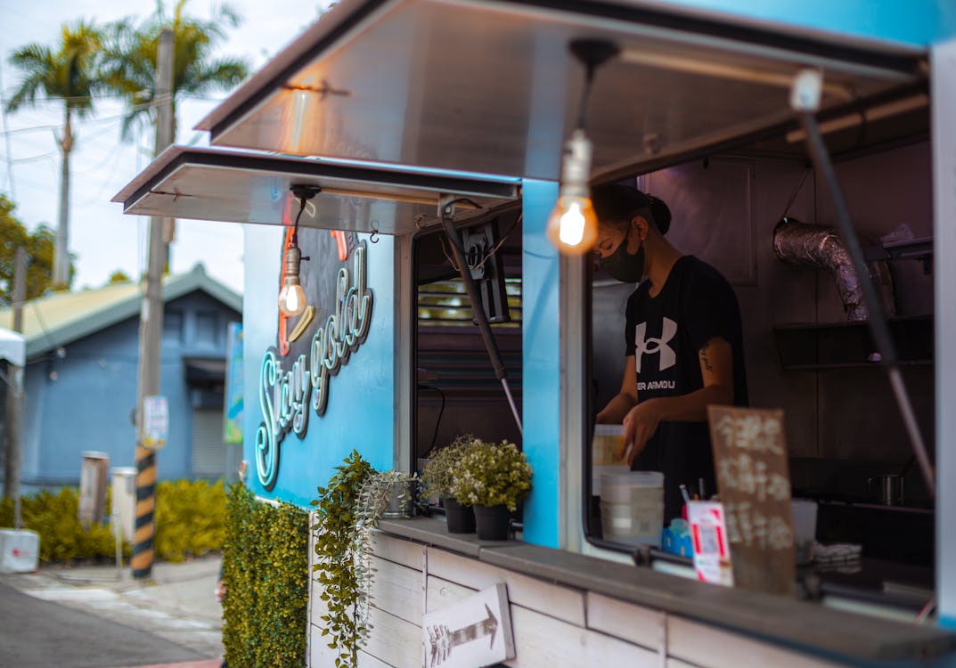 Free Selective Focus Photo of a Food Truck  Stock Photo