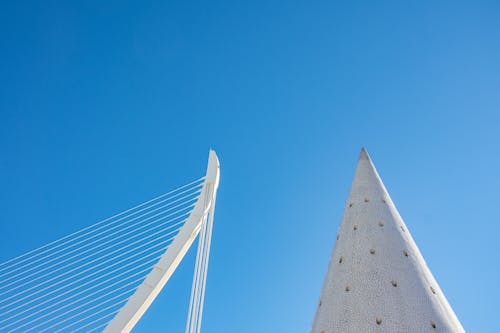 Kostenloses Stock Foto zu blauer himmel, moderne architektur, reise